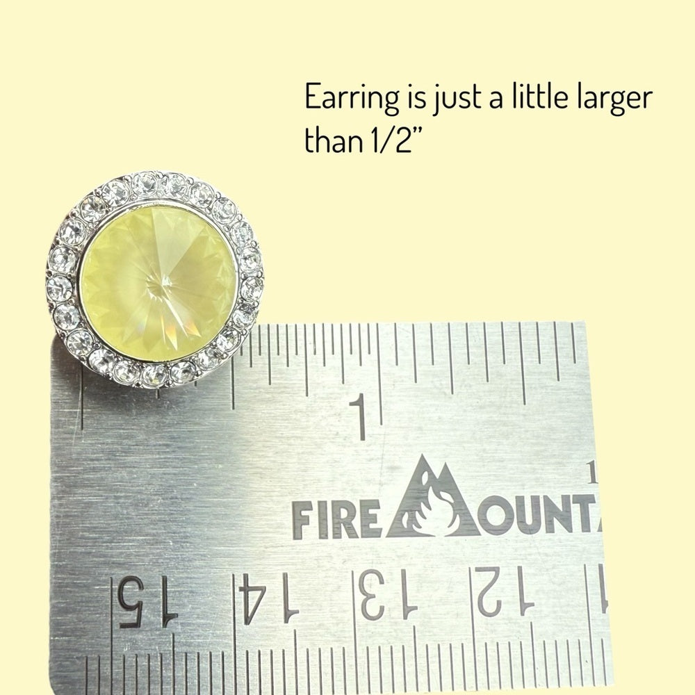 Handcrafted earrings with light vitrail Swarovski crystal