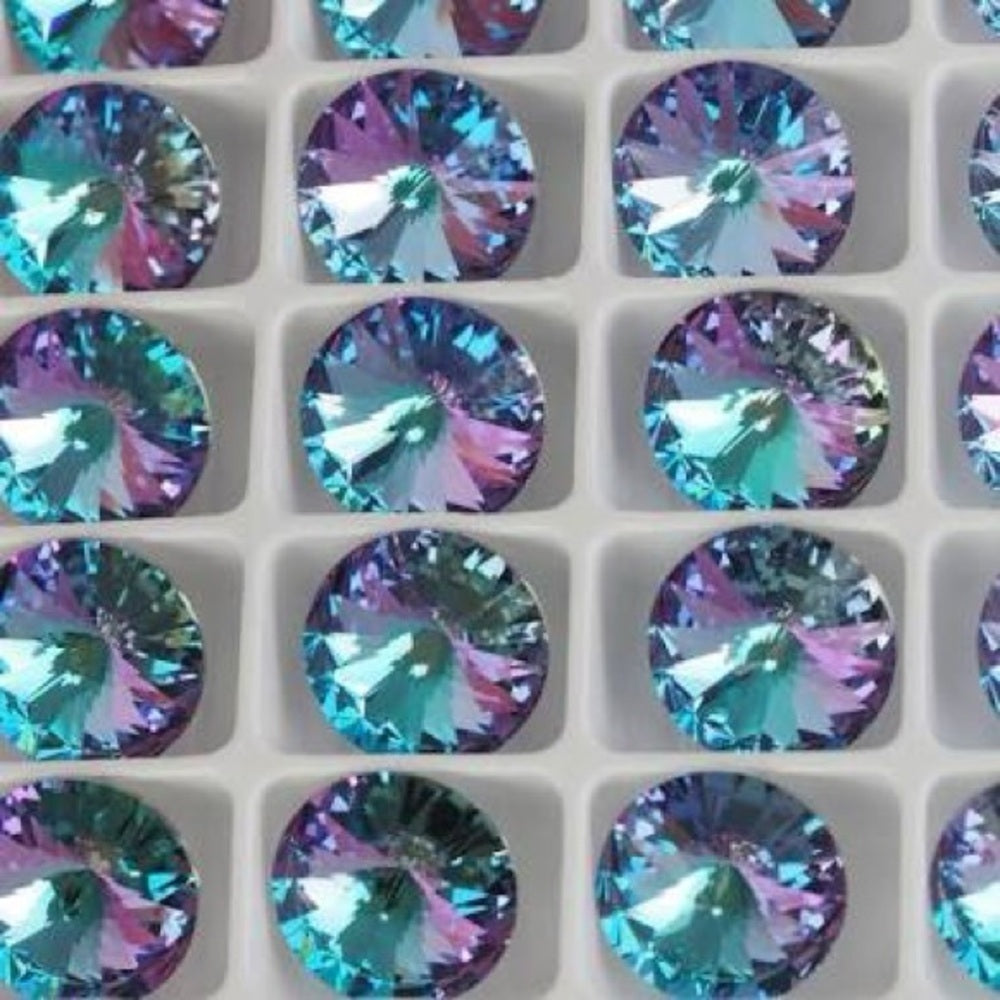 Handcrafted earrings with light vitrail Swarovski crystal