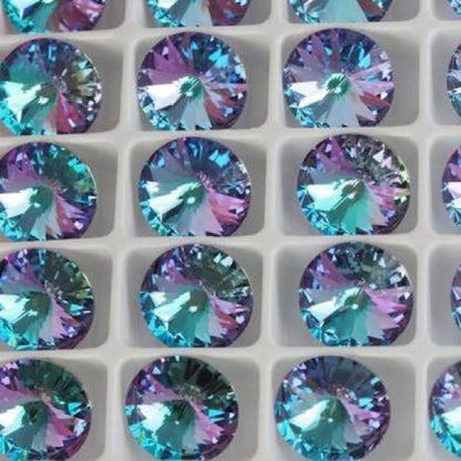 Handcrafted earrings with light vitrail Swarovski crystal