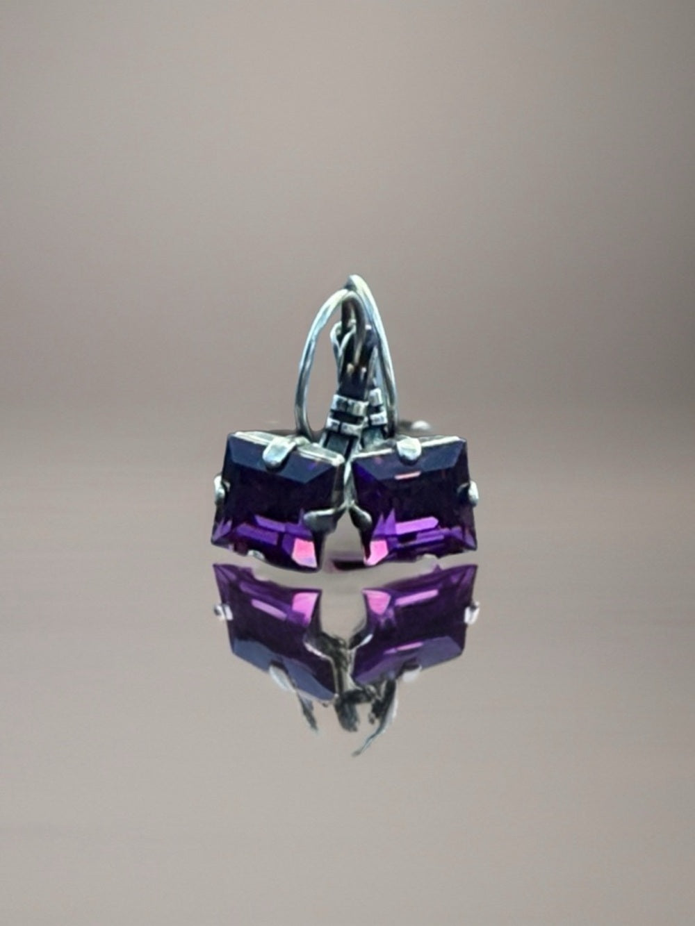 Handcrafted earrings with Swarovski amethyst crystal