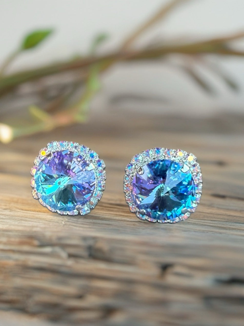 Handcrafted earrings with light vitrail Swarovski crystal and aurora borealis