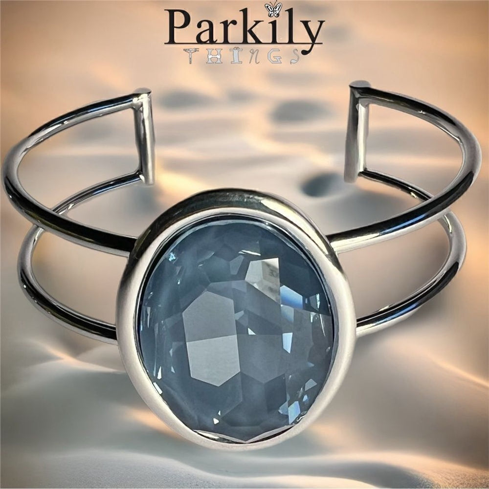 Handcrafted bracelet with Swarovski crystal