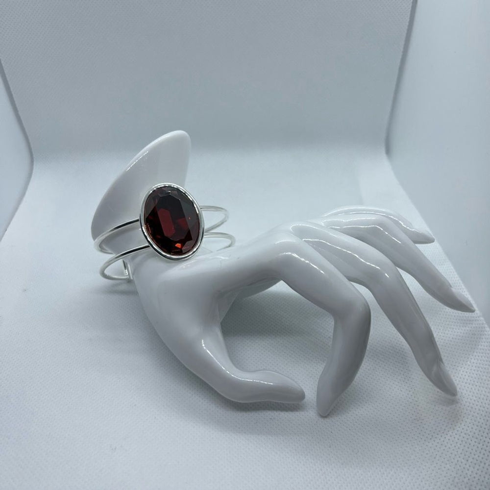 Handcrafted bracelet with Swarovski crystal