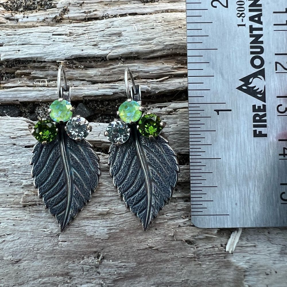 Handcrafted earrings with Swarovski crystal