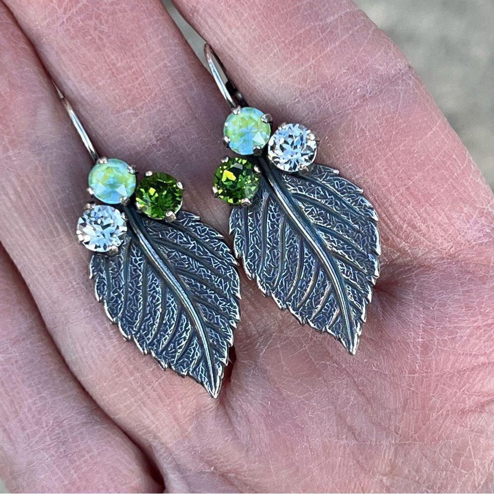 Handcrafted earrings with Swarovski crystal