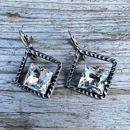 Handcrafted earrings with Swarovski crystal