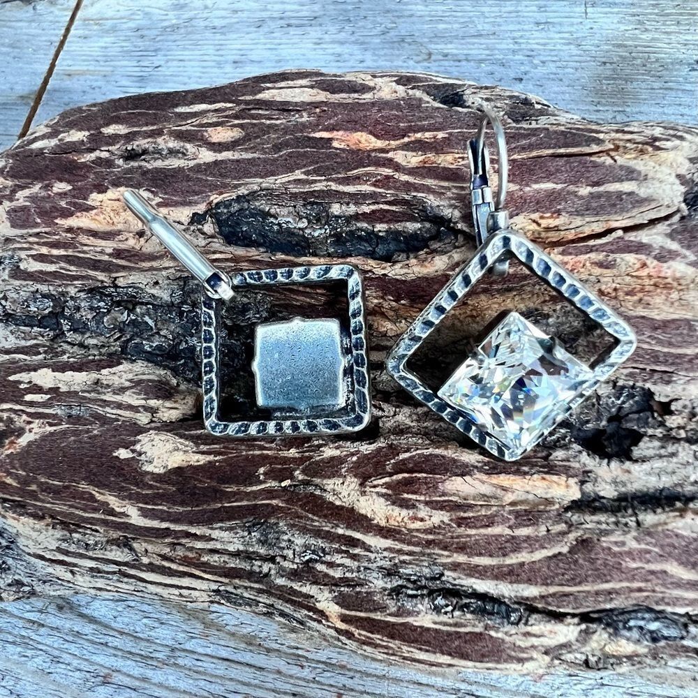 Handcrafted earrings with Swarovski crystal