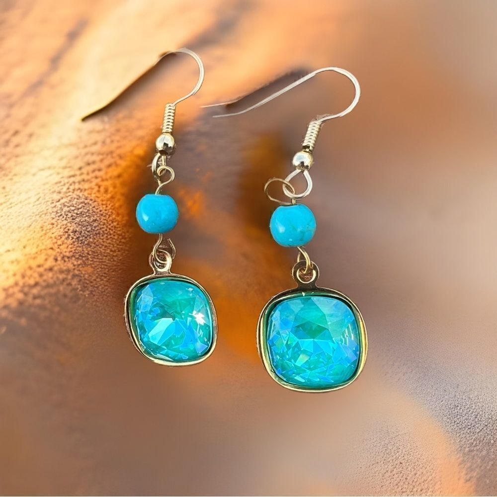 Handcrafted earrings with laguna Swarovski crystal
