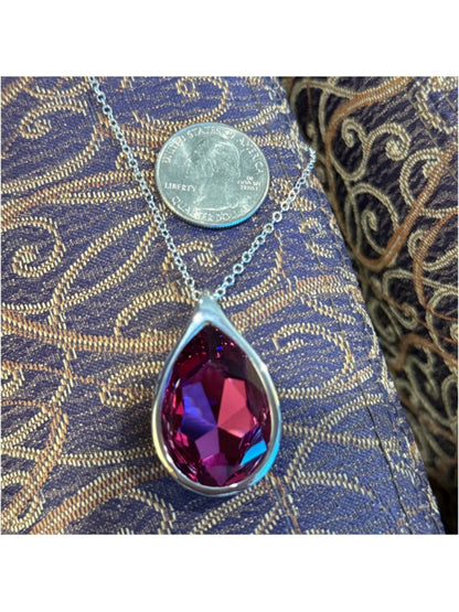 Handcrafted necklace with Swarovski crystal and chain