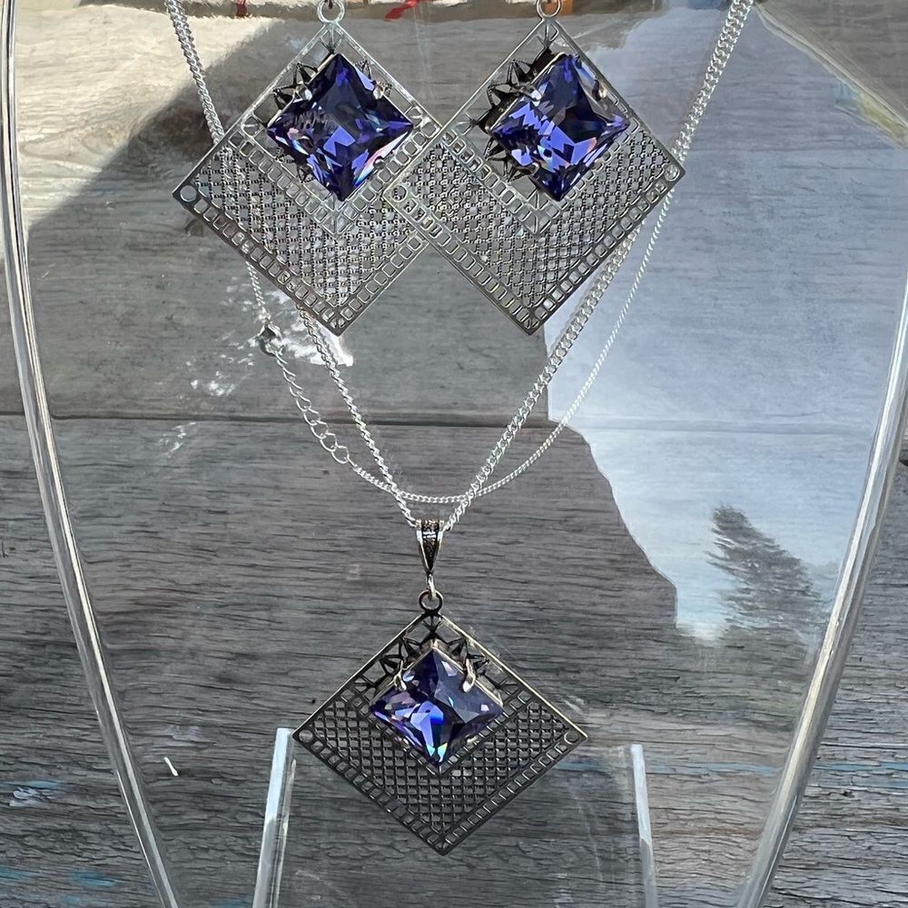 Handcrafted Swarovski Tanzanite Crystal Necklace Earrings Set Silver/Purple NWT