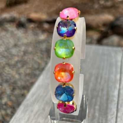Handcrafted bracelet with Swarovski crystal