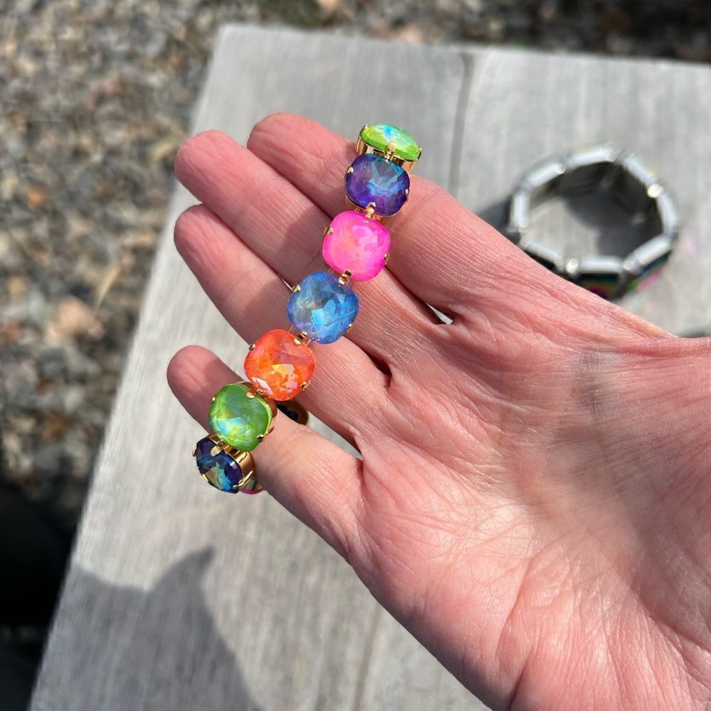 Handcrafted bracelet with Swarovski crystal