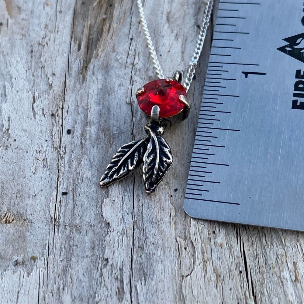 Handcrafted Necklace with Swarovski Crystal and Chain