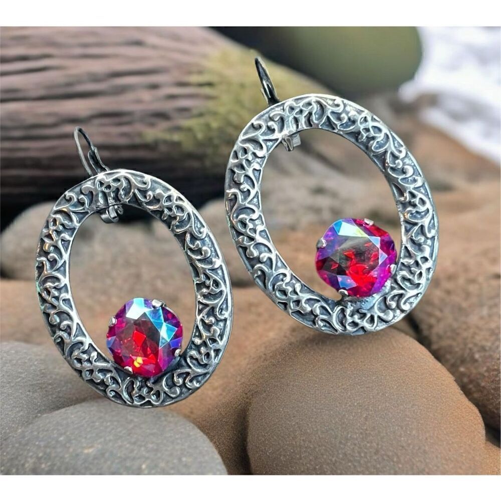 Handcrafted earrings with Swarovski crystal