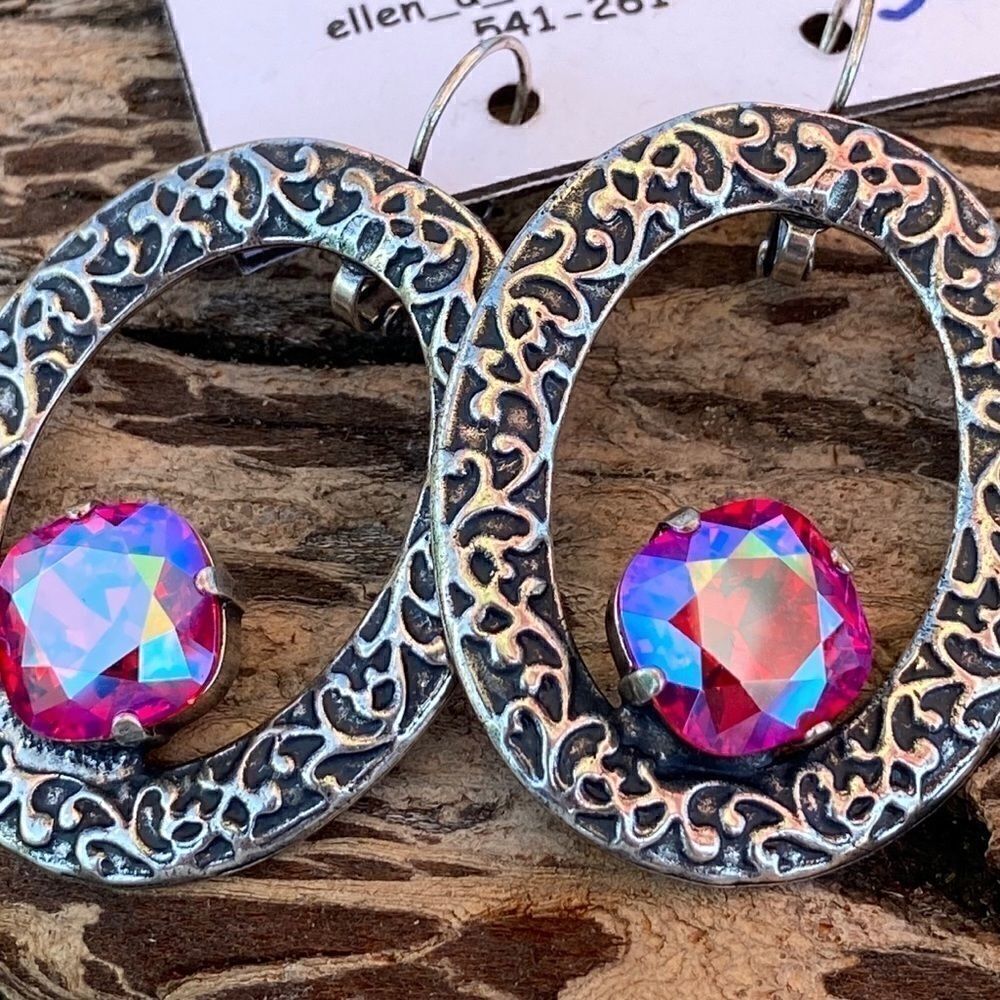 Handcrafted earrings with Swarovski crystal