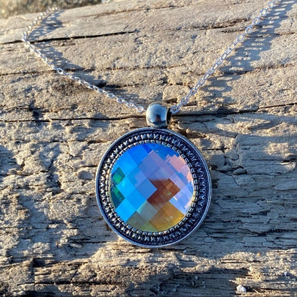 Handcrafted necklace with Swarovski crystal and chain