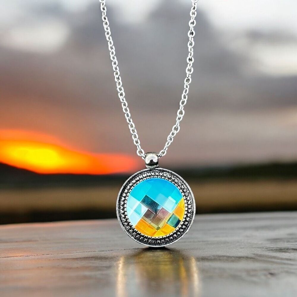Handcrafted Necklace with Swarovski Crystal and Chain