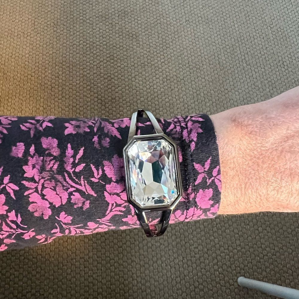 Handcrafted bracelet with Swarovski crystal