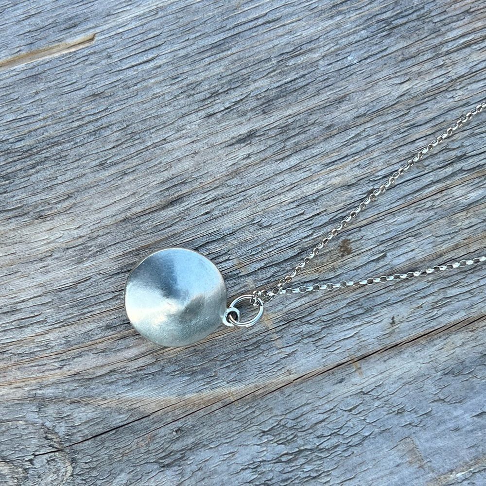 Handcrafted Necklace with blue Swarovski crystal