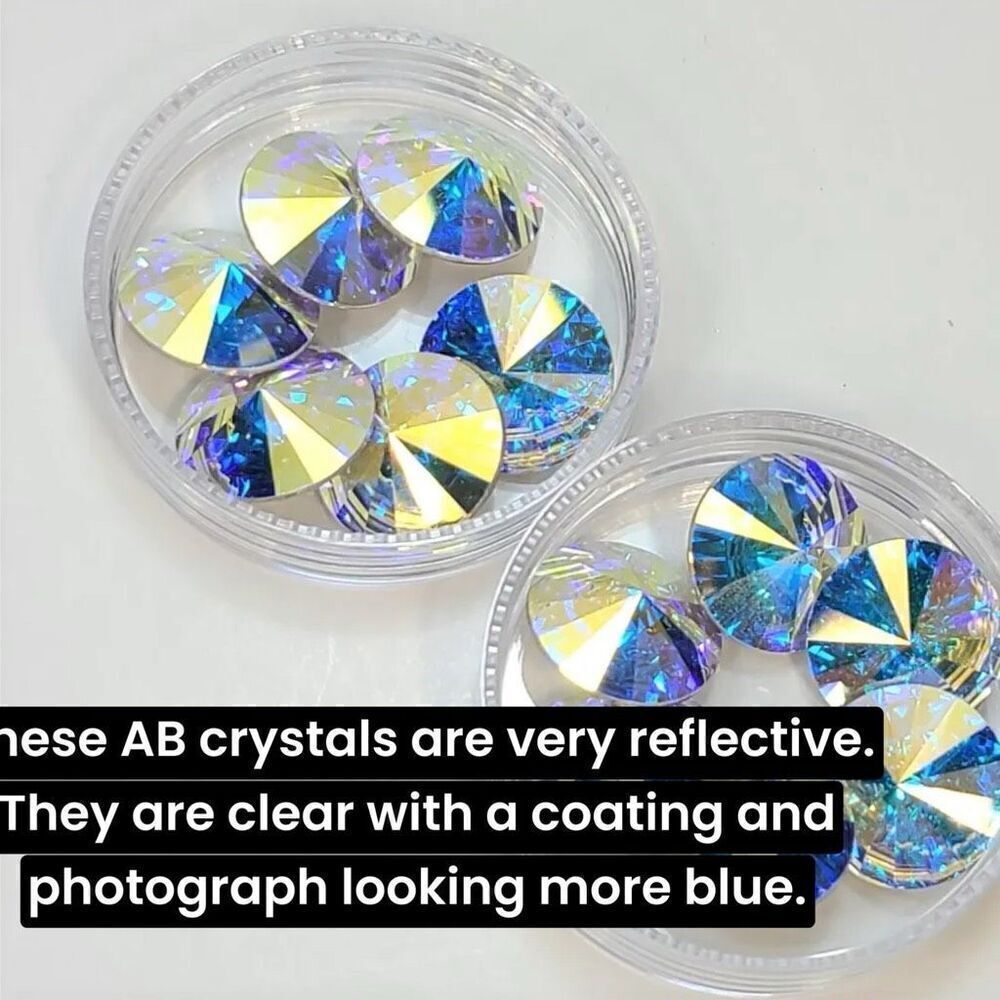Handcrafted earrings with Swarovski crystal