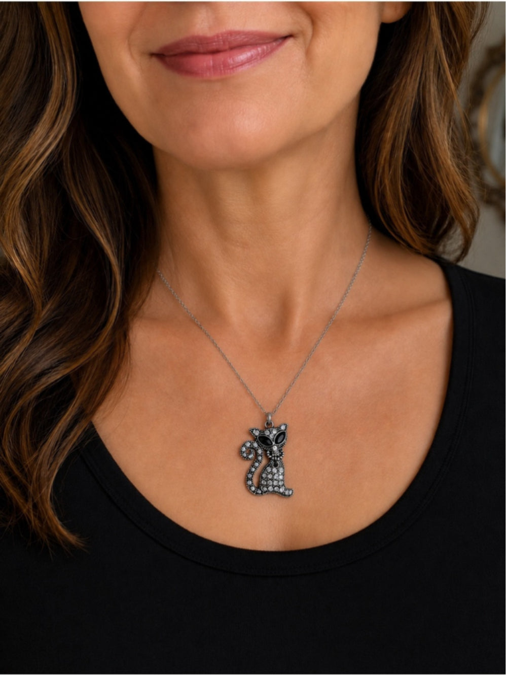 Vintage-Inspired Crystal Cat Pendant Necklace – Buyer’s Choice of Chain Length
