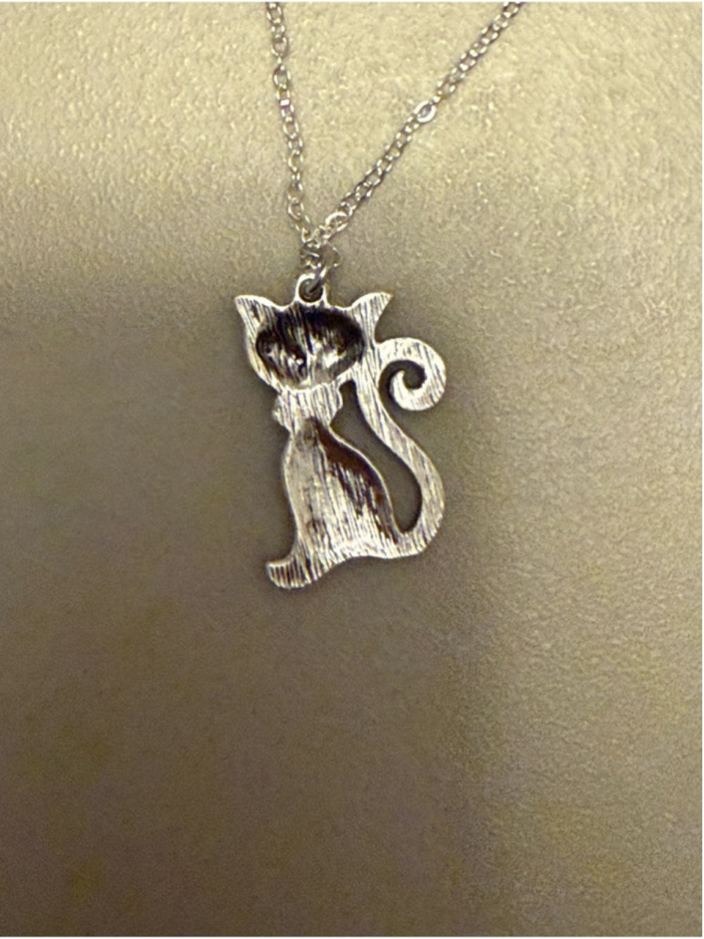 Vintage-Inspired Crystal Cat Pendant Necklace – Buyer’s Choice of Chain Length