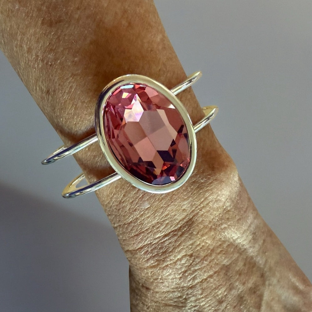Handcrafted bracelet made with Swarovski crystal