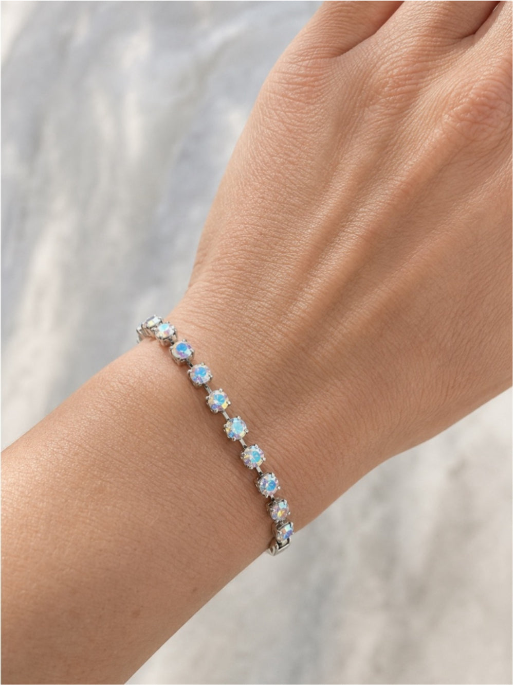 Handcrafted bracelet with Swarovski crystal