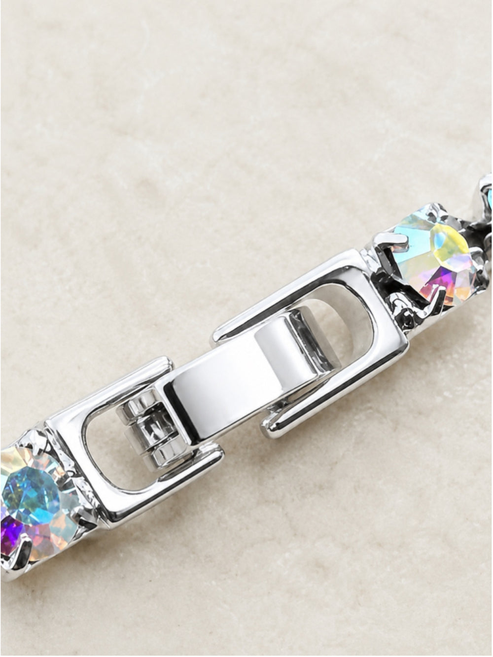 Handcrafted bracelet with Swarovski crystal
