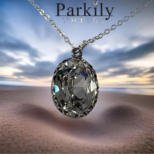 Handcrafted necklace with Swarovski crystal and chain