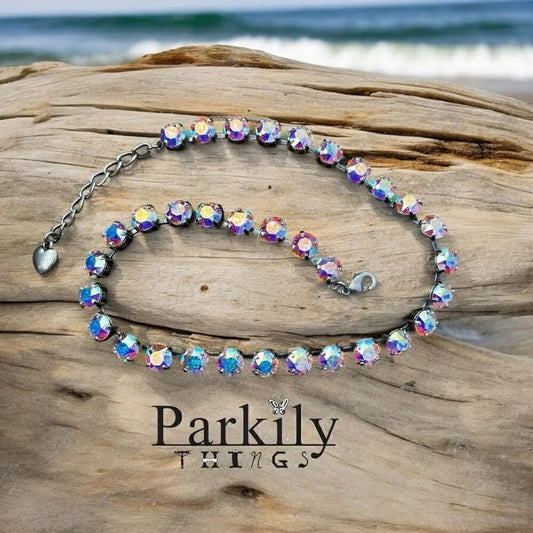 Handcrafted necklace with Swarovski crystal in a cup chain