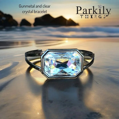Handcrafted bracelet with Swarovski crystal