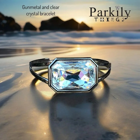 Handcrafted bracelet with Swarovski crystal