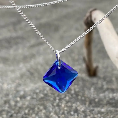 Handcrafted necklace with Swarovski crystal and chain
