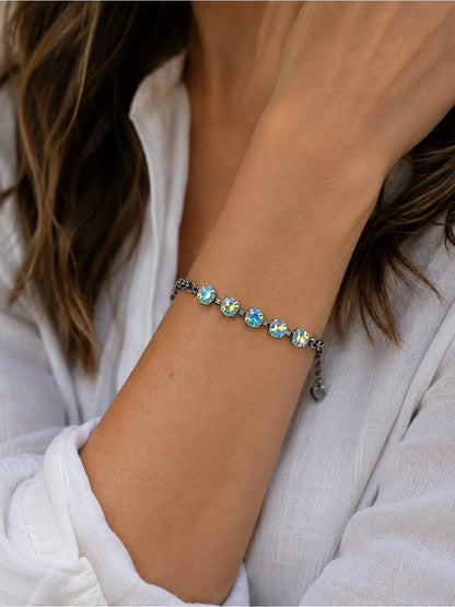 Handcrafted bracelet with Swarovski crystal